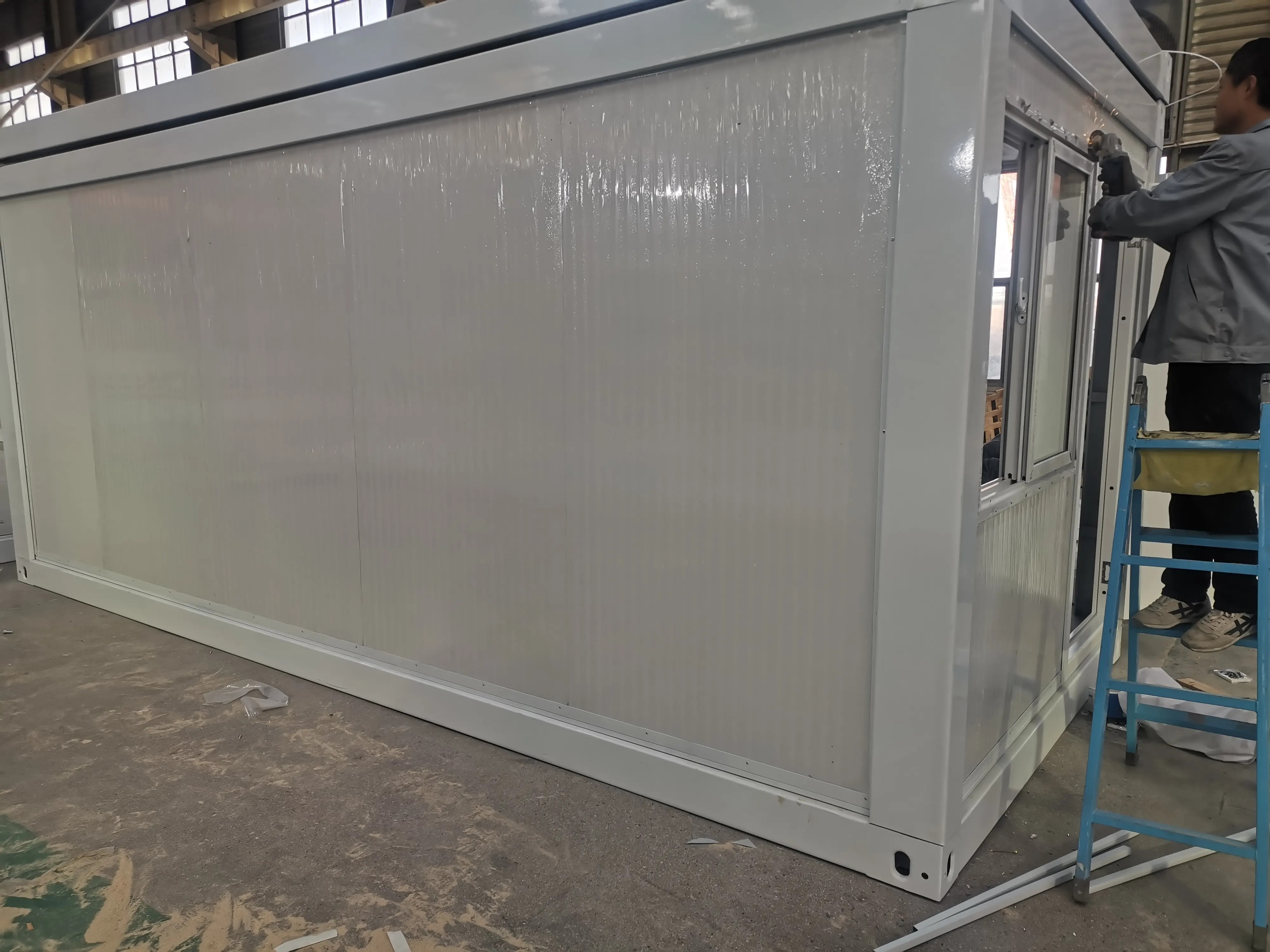 High Quality Low Cost Apartment Office Living Style Folding Container House Luxury